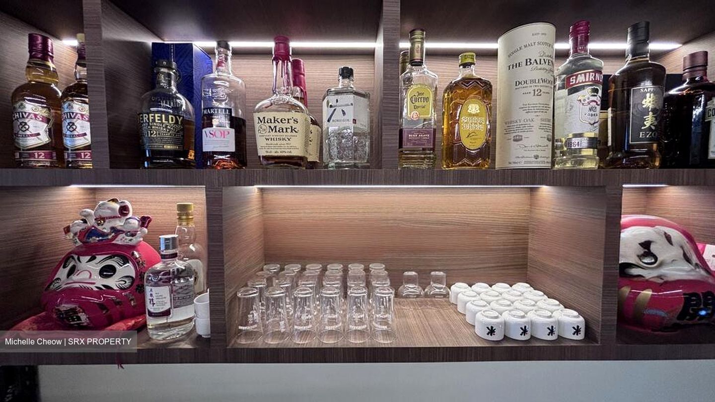 Arc 380 (D8), Shop House #467126101